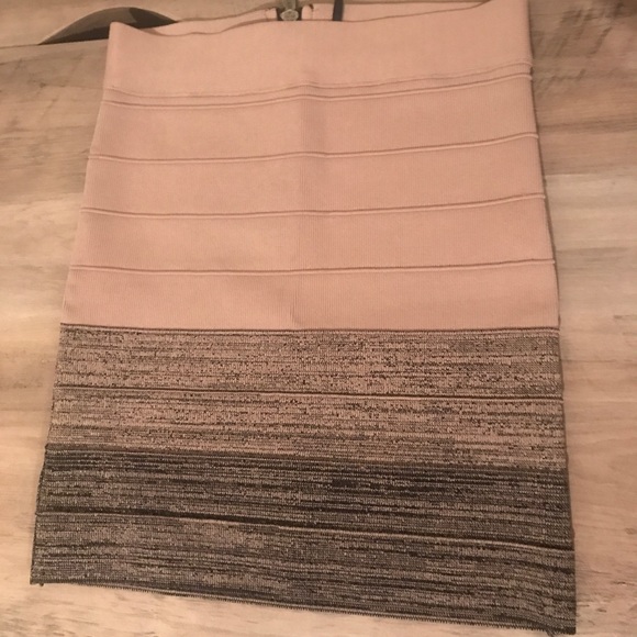 Guess Dresses & Skirts - Guess Bandage Brown Black Skirt EUC